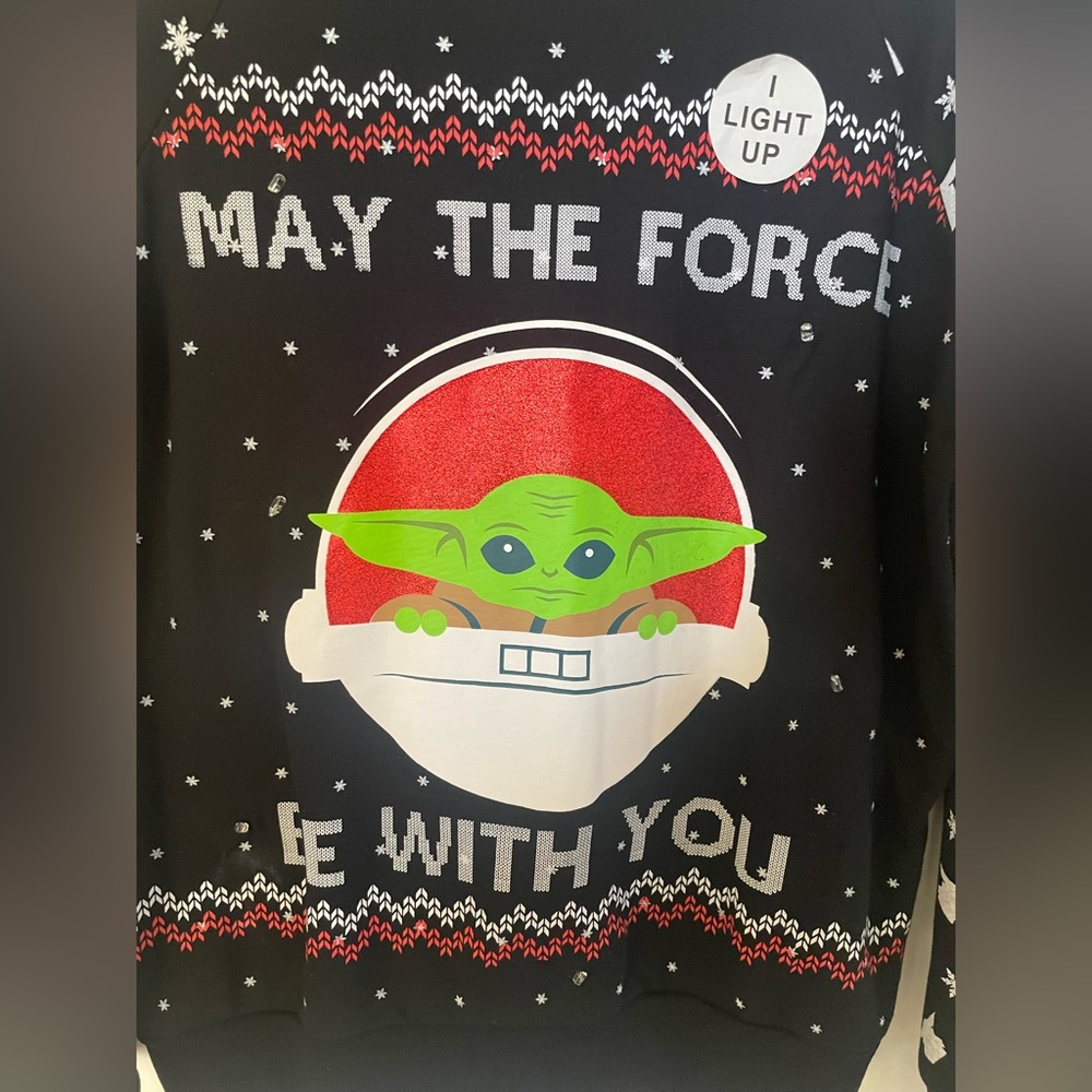 Black Star Wars Christmas sweater size S lights up